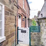 2 Bed In Whitby Oc-r563 Robin Hood's Bay