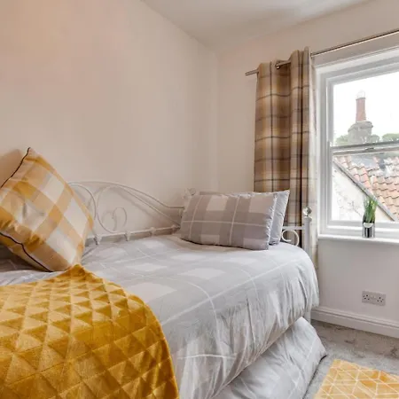 2 Bed In Whitby Oc-r563 Holiday home *